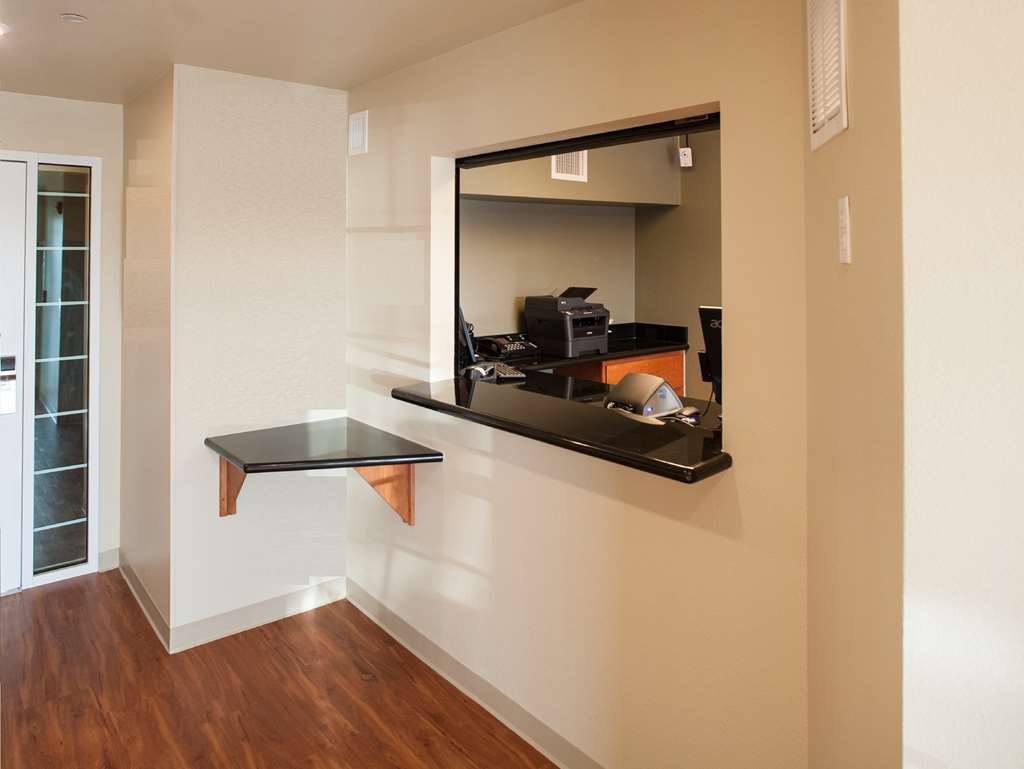 Woodspring Suites Fort Worth Forest Hill Interior photo