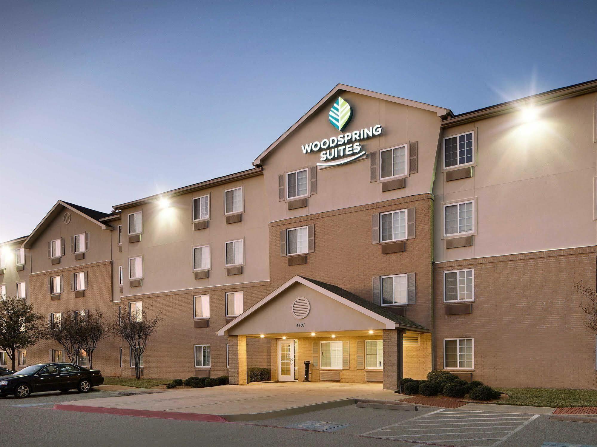 Woodspring Suites Fort Worth Forest Hill Exterior photo
