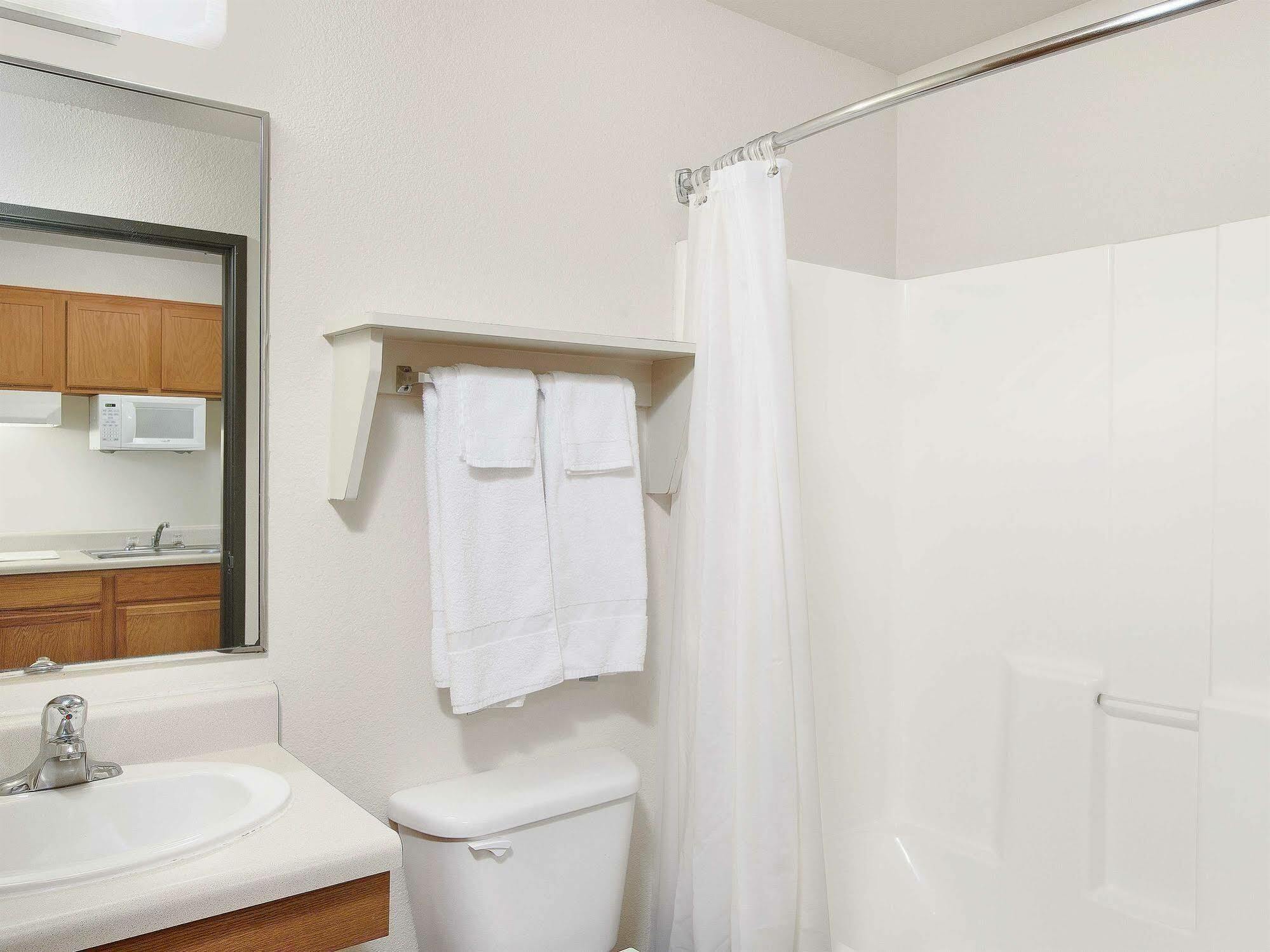 Woodspring Suites Fort Worth Forest Hill Exterior photo